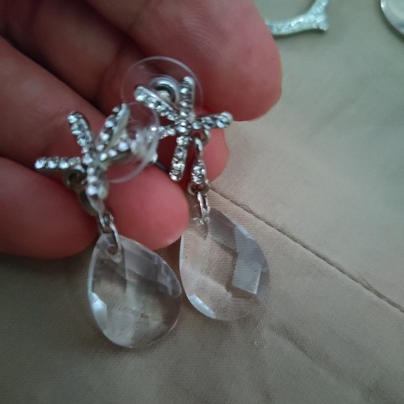 2 pairs of earrings - Picture 3 of 3